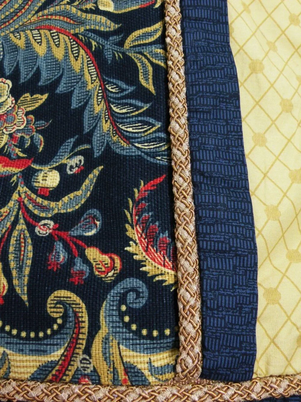 2 WAVERLY Pillow Shams Rhapsody Paisley King Size Covers 38”x 24” Blue & Gold